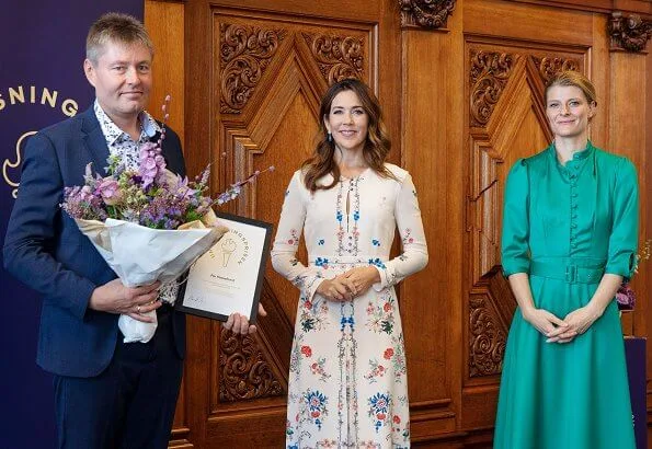 Crown Princess Mary wore a floral print midi dress from Vilshenko. Princess Mary wore Vilshenko Jerry floral print silk dress