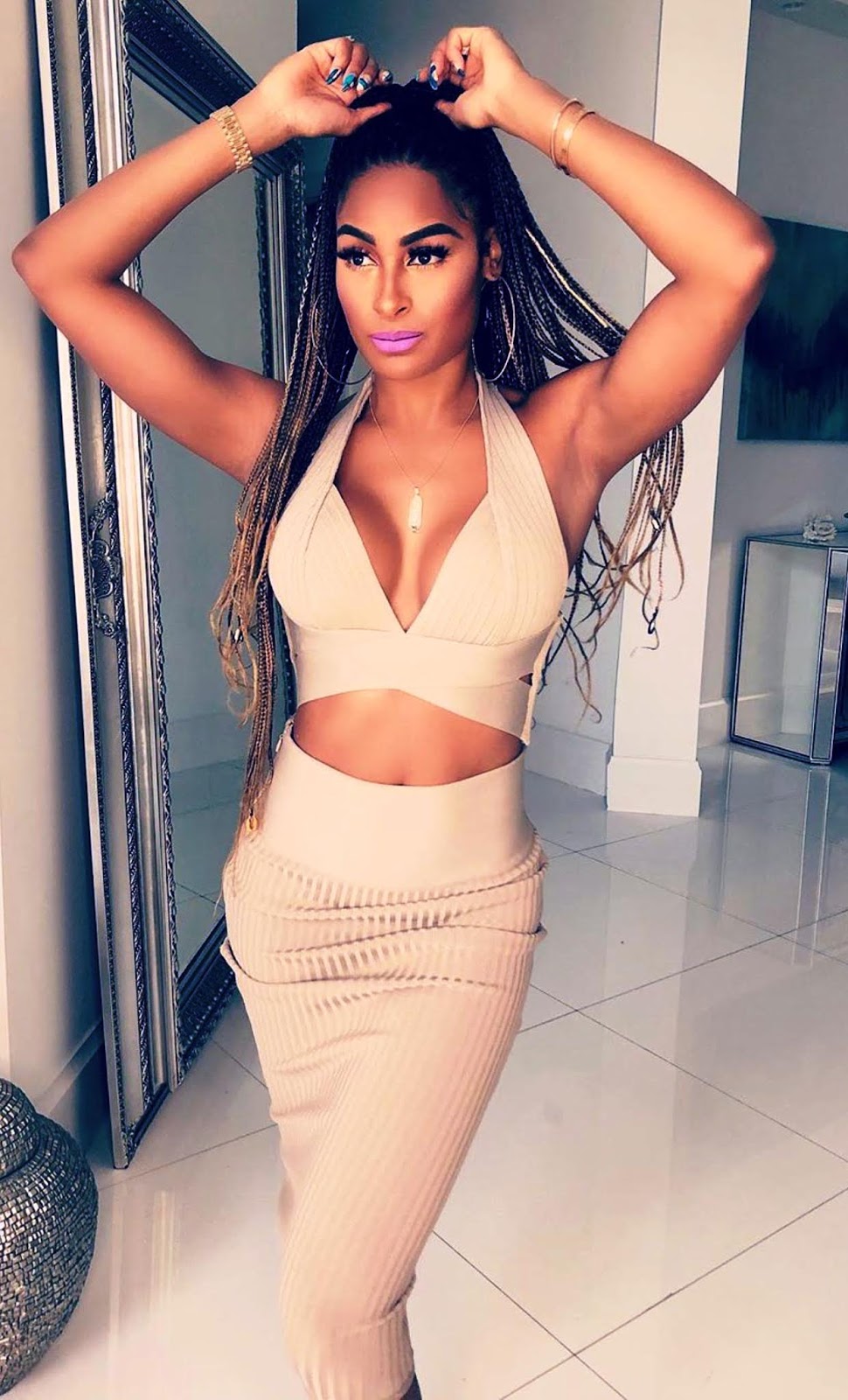 Ashley Nicole Roberts Bio, Age, Height, Wiki, Boyfriend, and Net Worth