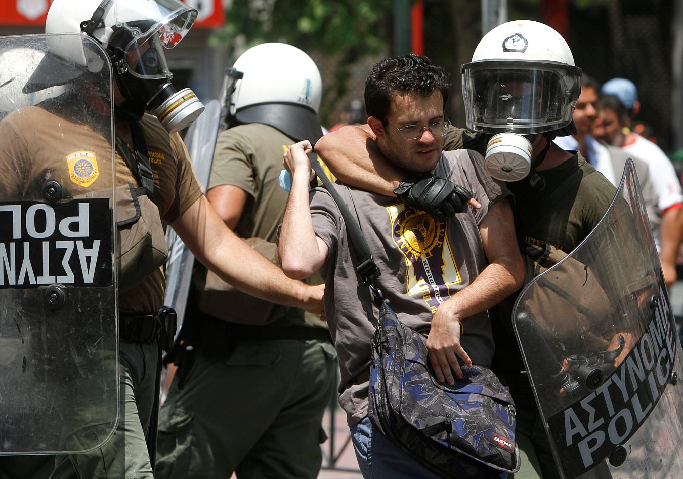 27 июня 2011. Greece Police.