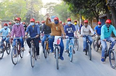 দিনাজপুর পৌরবাসীর দোয়া, সমর্থন ও সহযোগিতা কামনায় বাইসাইকেল র‌্যালী