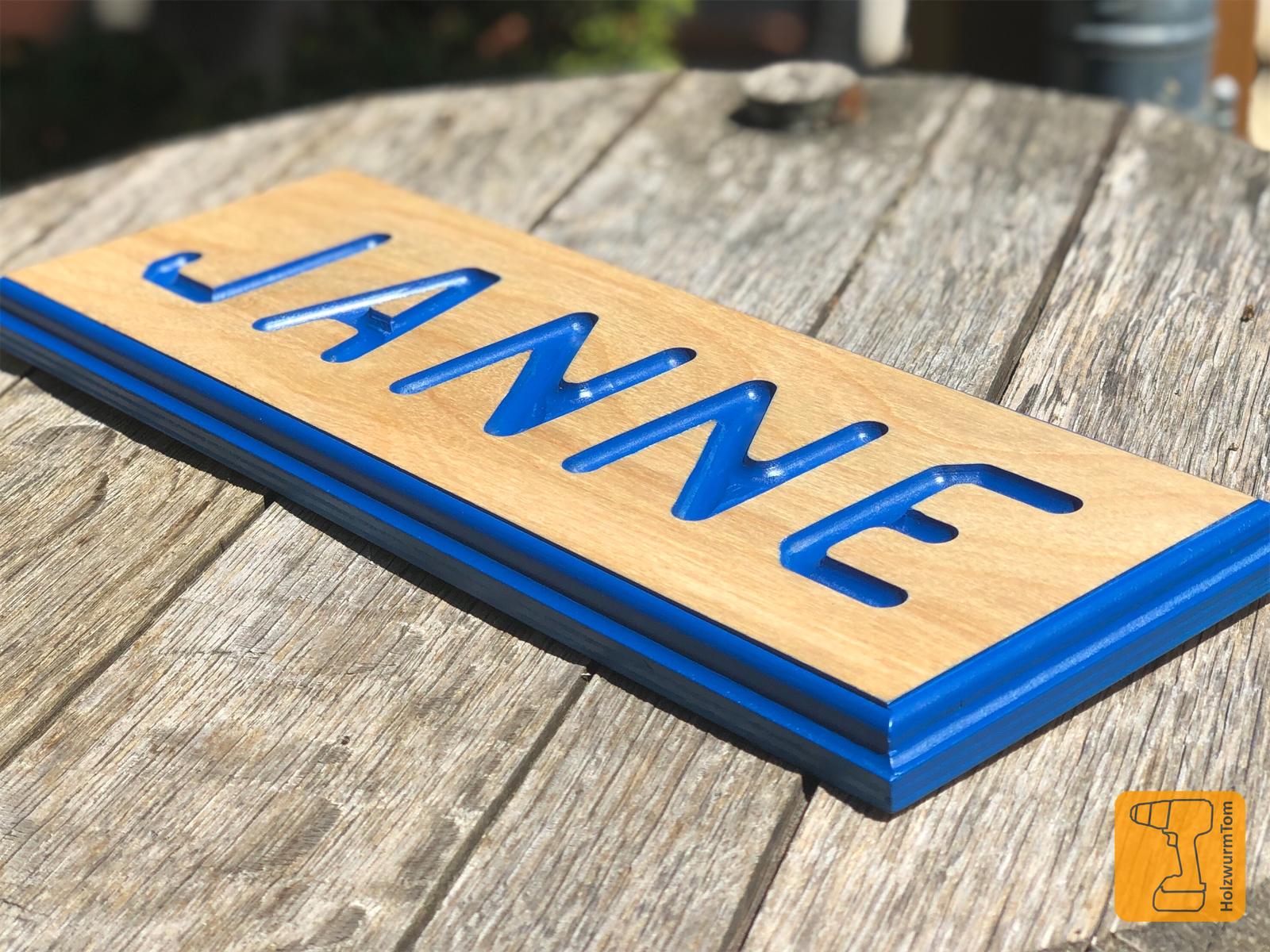 HolzwurmTom.de: Namensschild ganz leicht selbst gemacht (inkl. Video)