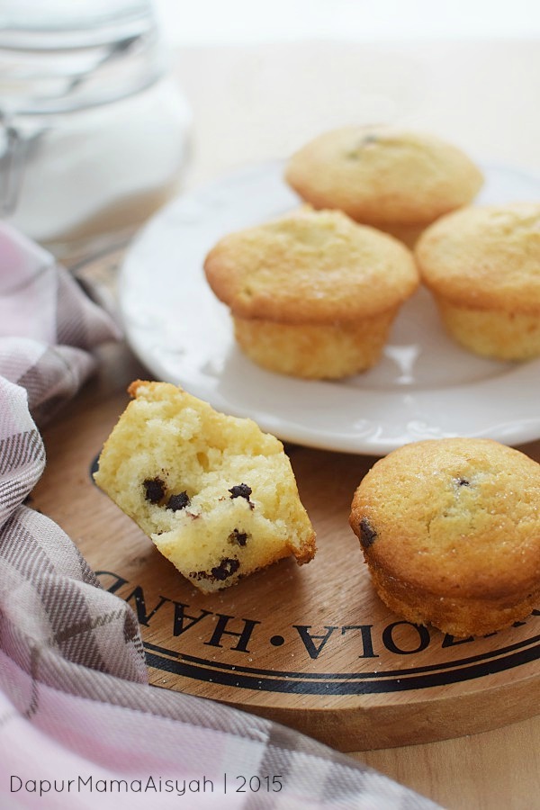Chocolate Chips Muffin Sally's BakeryStyle Muffin BundaTiki