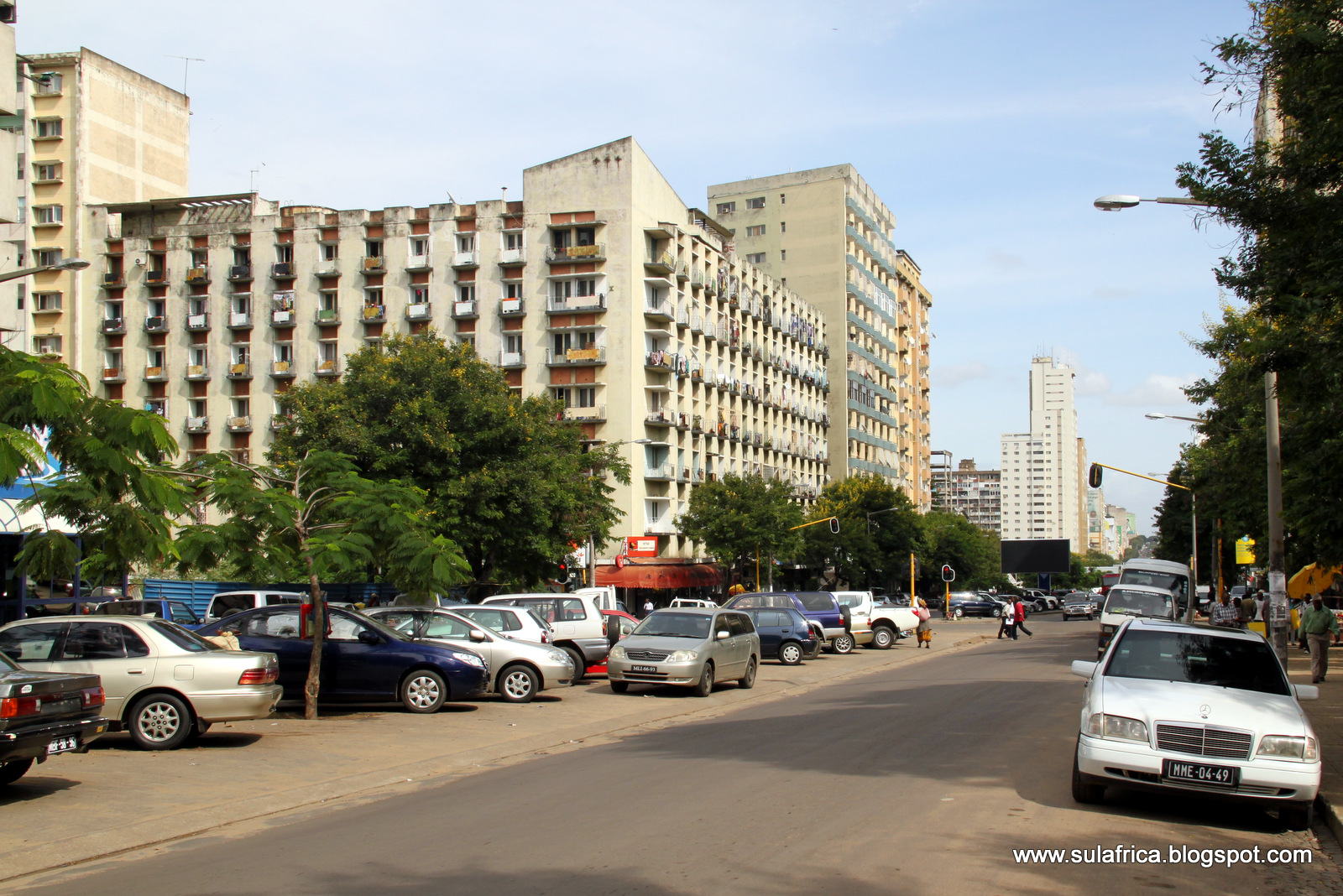 pr-dio-do-corti-o-na-av-24-de-julho-maputo