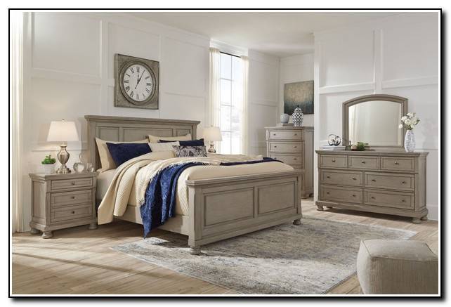 Beautiful Woman Decorate Zoo Ashley, Ashley Furniture Bedroom Pictures