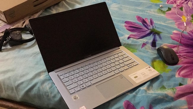 Asus VivoBook S14 S403JA - Best Cheap laptop for Android development with Pretty long-lasting battery