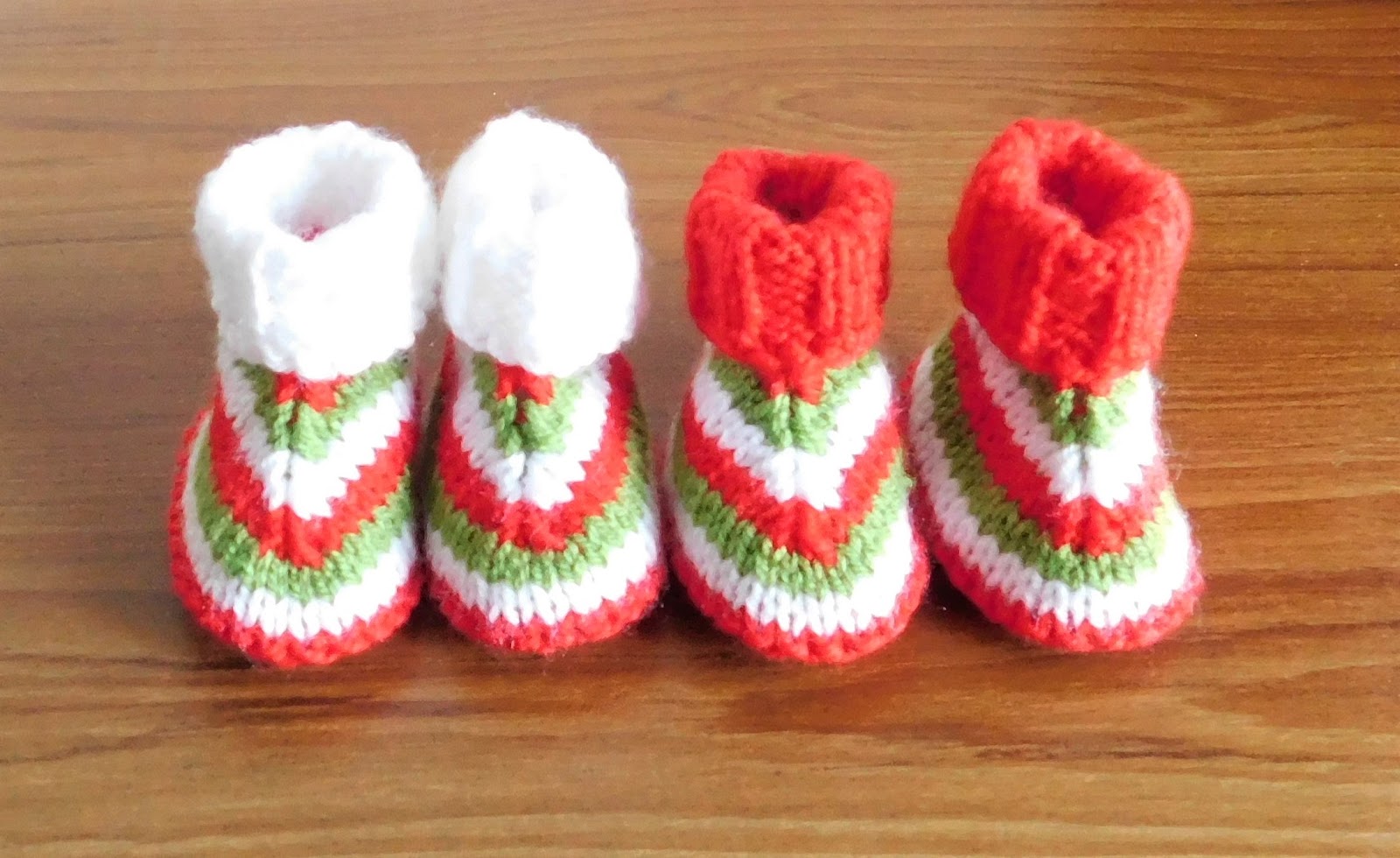 Marianna's Lazy Daisy Days Christmas Baby Hug Boots