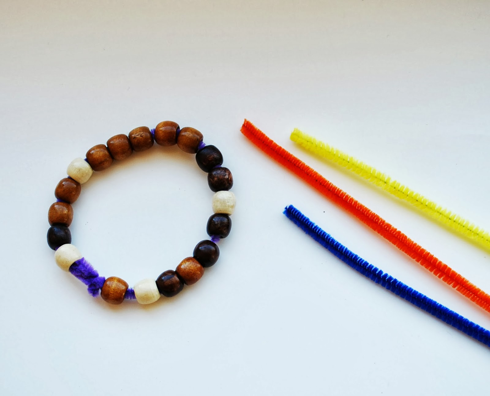 Mama Do That Homespun Homeschool Stringing Beads with Preschoolers