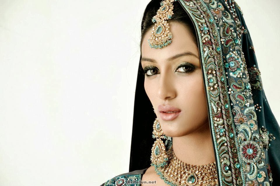 Planet Lollywood: Mathira To Make Her Bollywood Debut Soon Planet Lollywood: Mathira To Make Her Bollywood Debut Soon