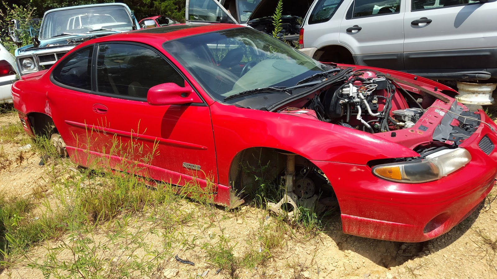 2000 Red Pontiac Grand Prix Brooks Auto Sales And Salvage