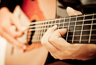 alat musik gitar www.simplenew.me