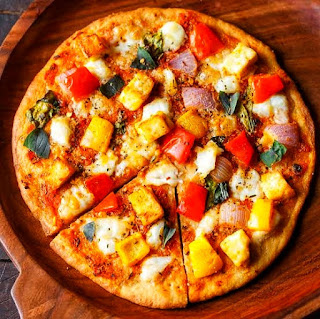 Butter paneer pizza