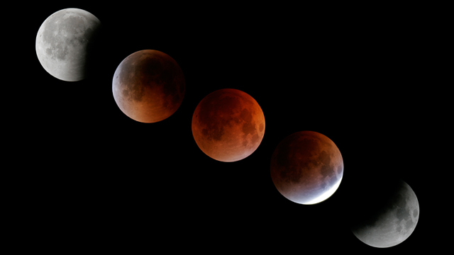 Lunar Eclipse - December 11, 2011 turns Moon color to Blood Red [Photo