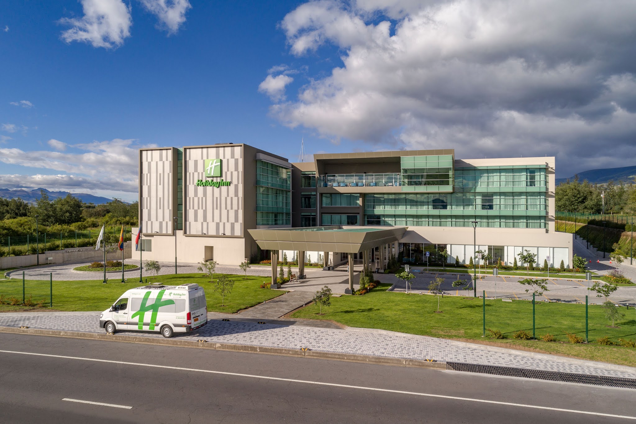 HOTEL “HOLIDAY INN QUITO AIRPORT” ABRE SUS PUERTAS EN QUITO (Tababela)