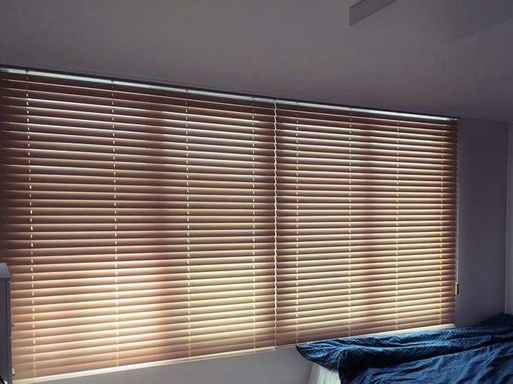 TOKO DAN TUKANG PEMASANGAN ROLLER BLIND VERTICAL BLIND JAKARTA BEKASI