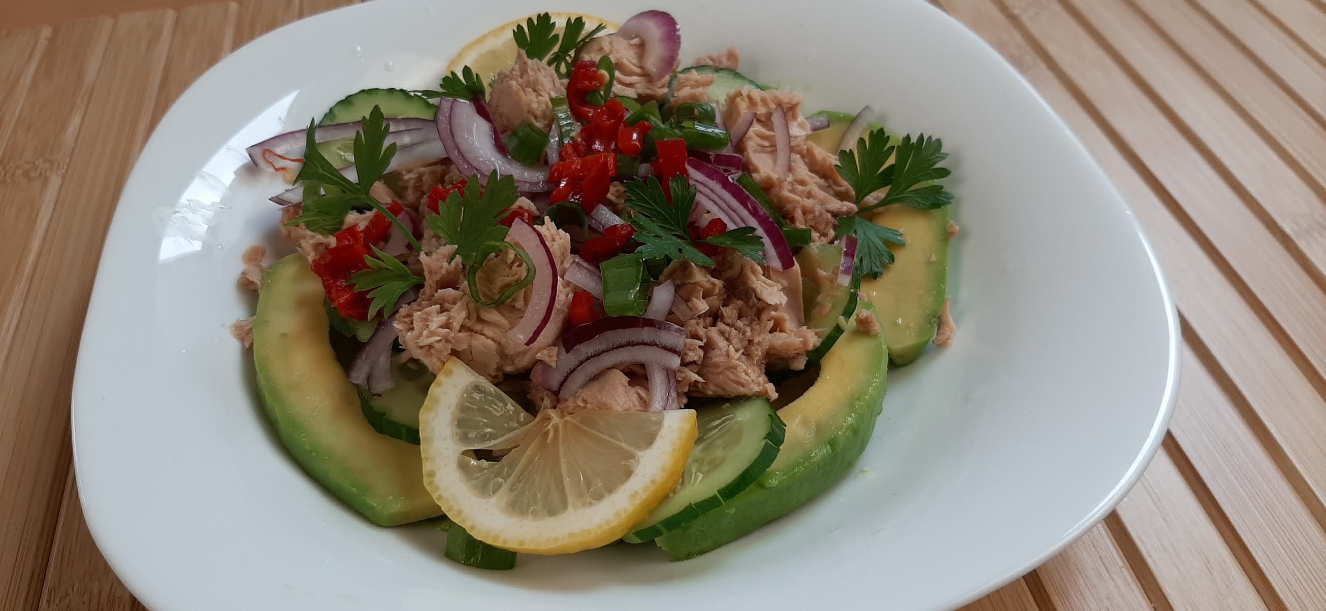 Cookingaround Tuna Avocado Salad Under 300 Calories