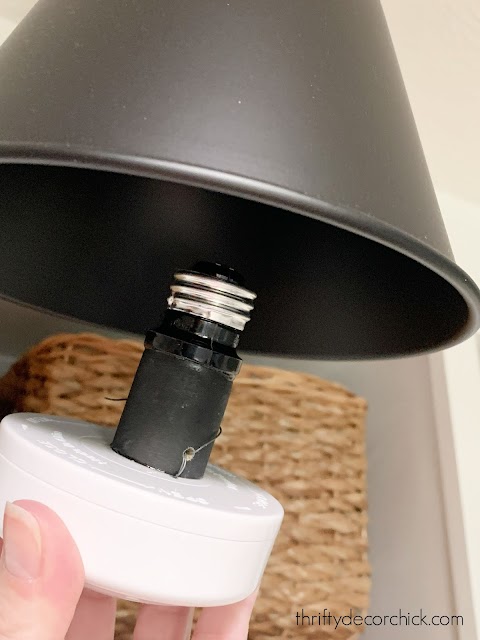 easy way to screw puck lights into fixture
