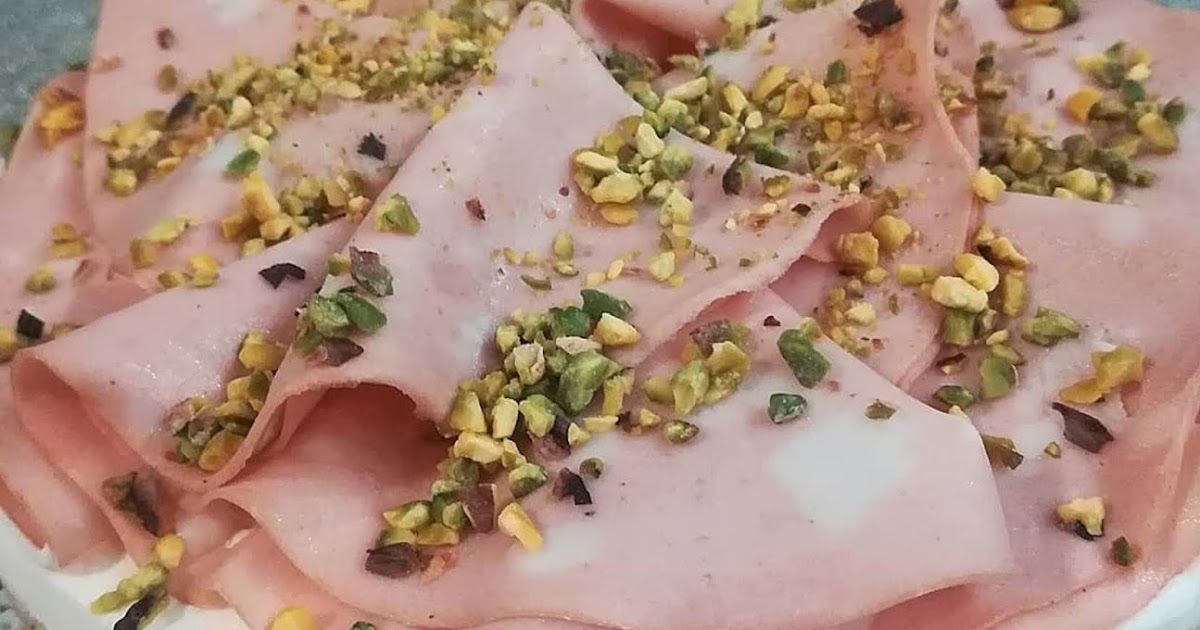 Cheesecake salata alla ricotta con mortadella e pistacchi