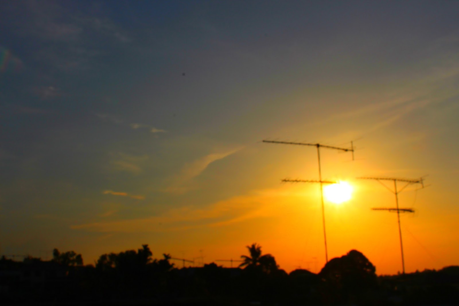 Foto foto Senja Atau Sunset Dengan Camera DSLR WEB 