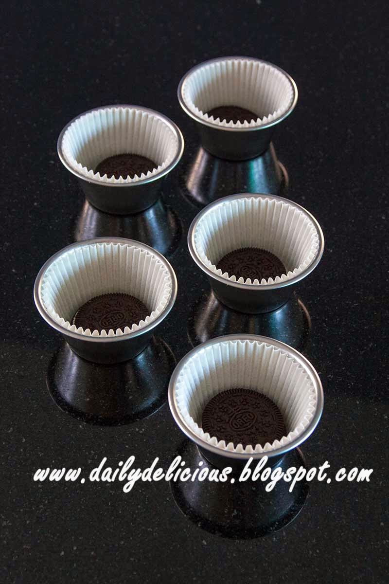 dailydelicious: Mini cookies and cream cheesecake