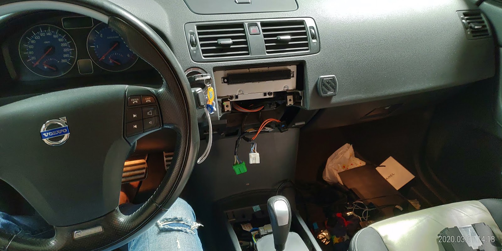 深夜車行 Midnight Garage VOLVO S40 GEAR SELECTOR SERVICE REQUIRED 排檔滑片更換