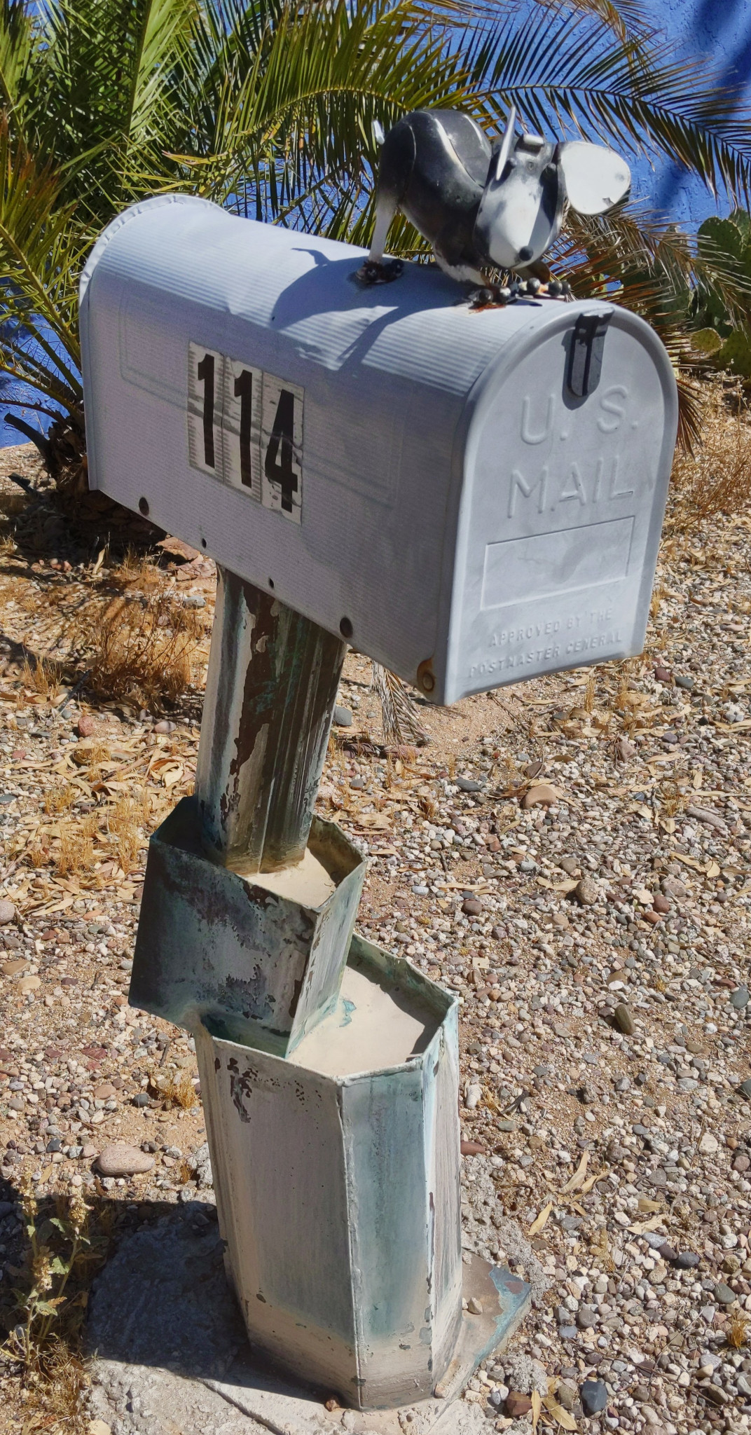 Tucson Mailbox Art Magnificent entrance and quirky mailbox