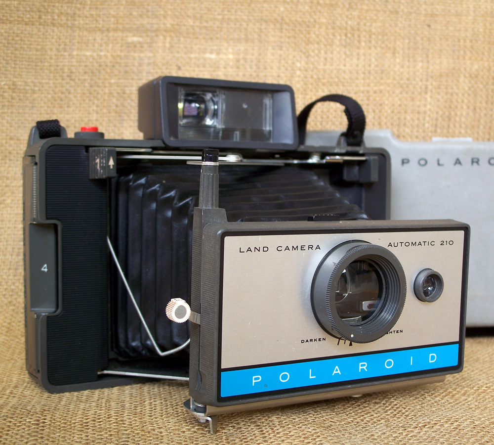 Il blog di Carmela POLAROID LAND CAMERA AUTOMATIC 210 (1967)