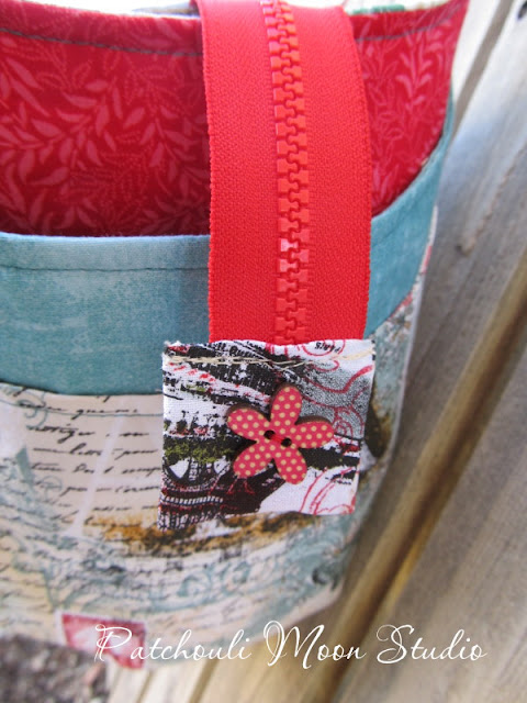 Patchouli Moon Studio~ Quatro Bag in Paris Print