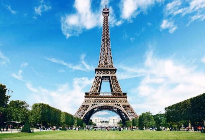 Luckytatravelling: 5 Tempat Wisata Terkenal Paris, Kota Paling Romantis Di Dunia