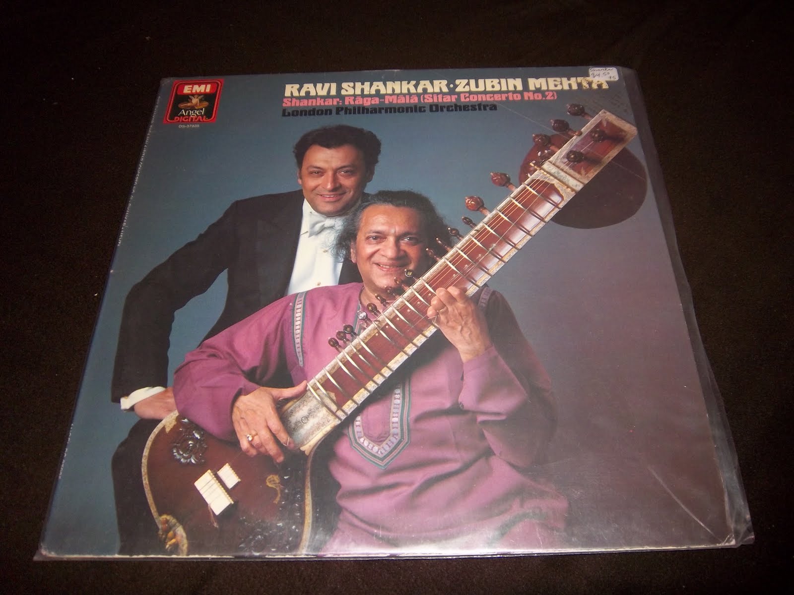 Hear Wax Ravi Shankar and Zubin Mehta RagaMala (Sitar Concerto No.2)