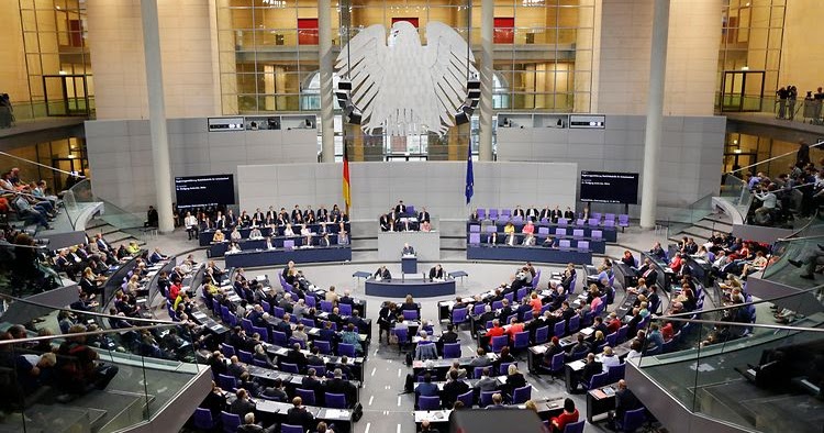 Eine profilneurotische, politische Kaste kämpft ums Überleben