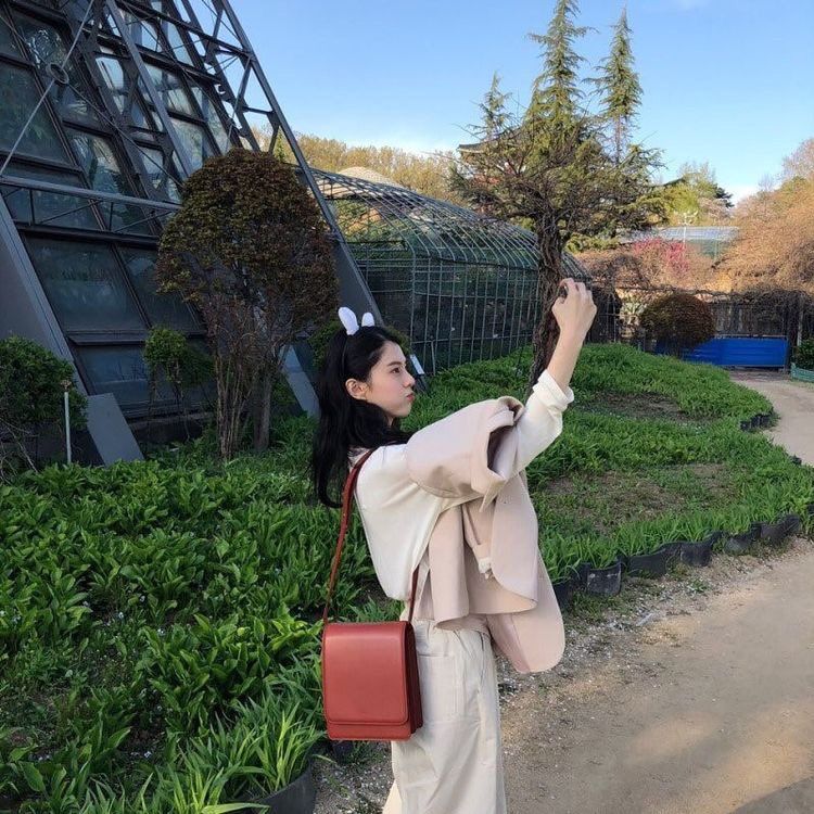 Semakin Populer, Foto-foto dari Han Sohee yang Pancarkan Aura “Girlfriend Material” Jadi Sorotan 26 XYSoU
