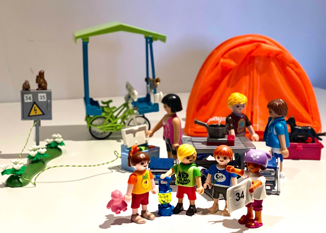 Playmobil Family Fun! Summer Camp, Zipline, Tents, Kayaks, Bikes