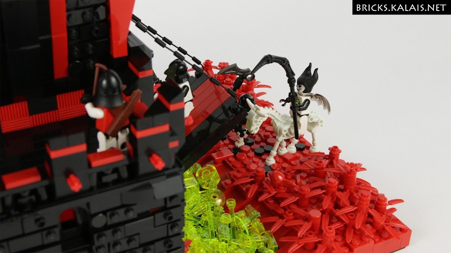 4. M:Tronowy łucznik, nieumarły Blacktron oraz czerwona roślinność.
