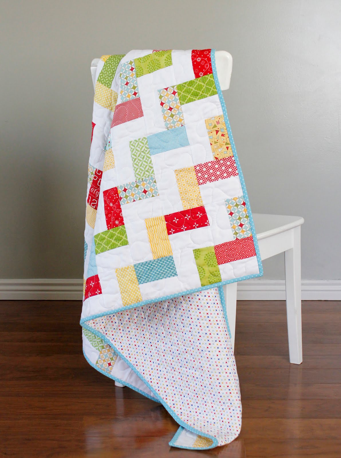 A Bright Corner: Bright Baby Quilt