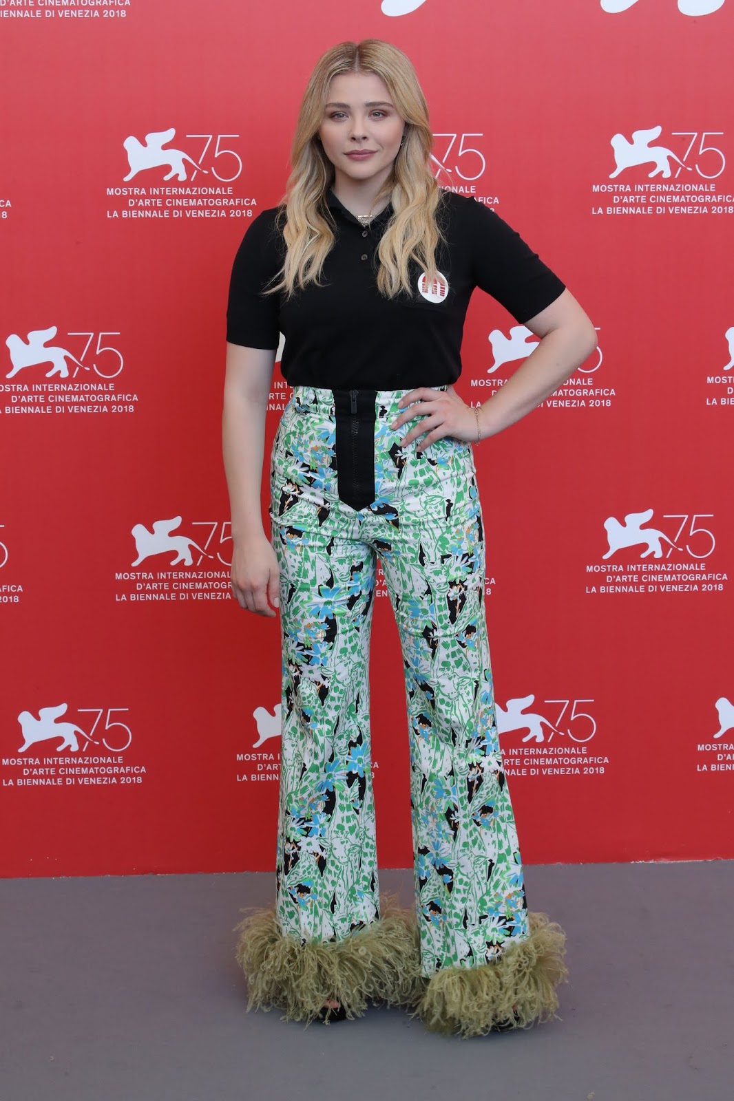 Chloë Grace Moretz - 'Suspiria' Photocall at the 75th Venice Film