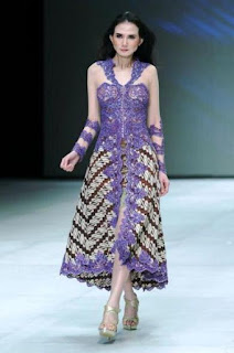 Dress batik kombinasi brokat elegan Dress batik kombinasi brokat elegan
