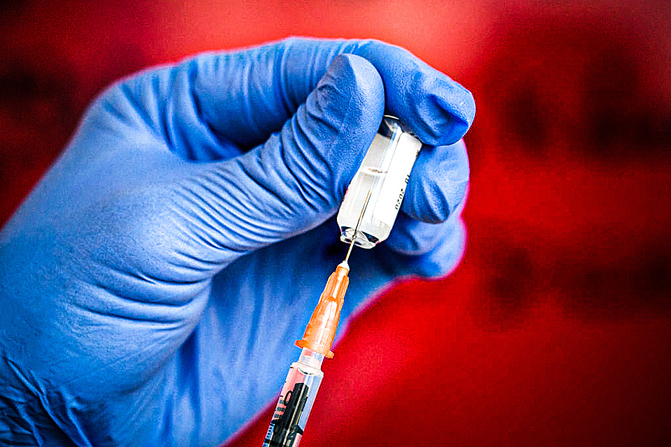 Anvisa vai liberar uso de vacina Covid-19 experimental em rede pública de saúde como forma "emergencial"