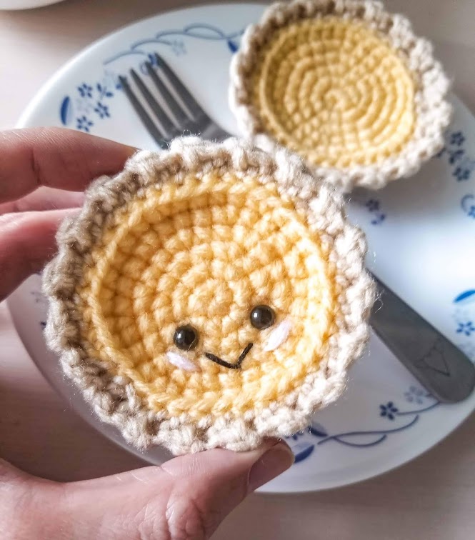 Hong Kong Egg Tart DIY Play Food Amigurumi Free Crochet Pattern Hong Kong Egg Tart DIY Play Food Amigurumi Free Crochet Pattern