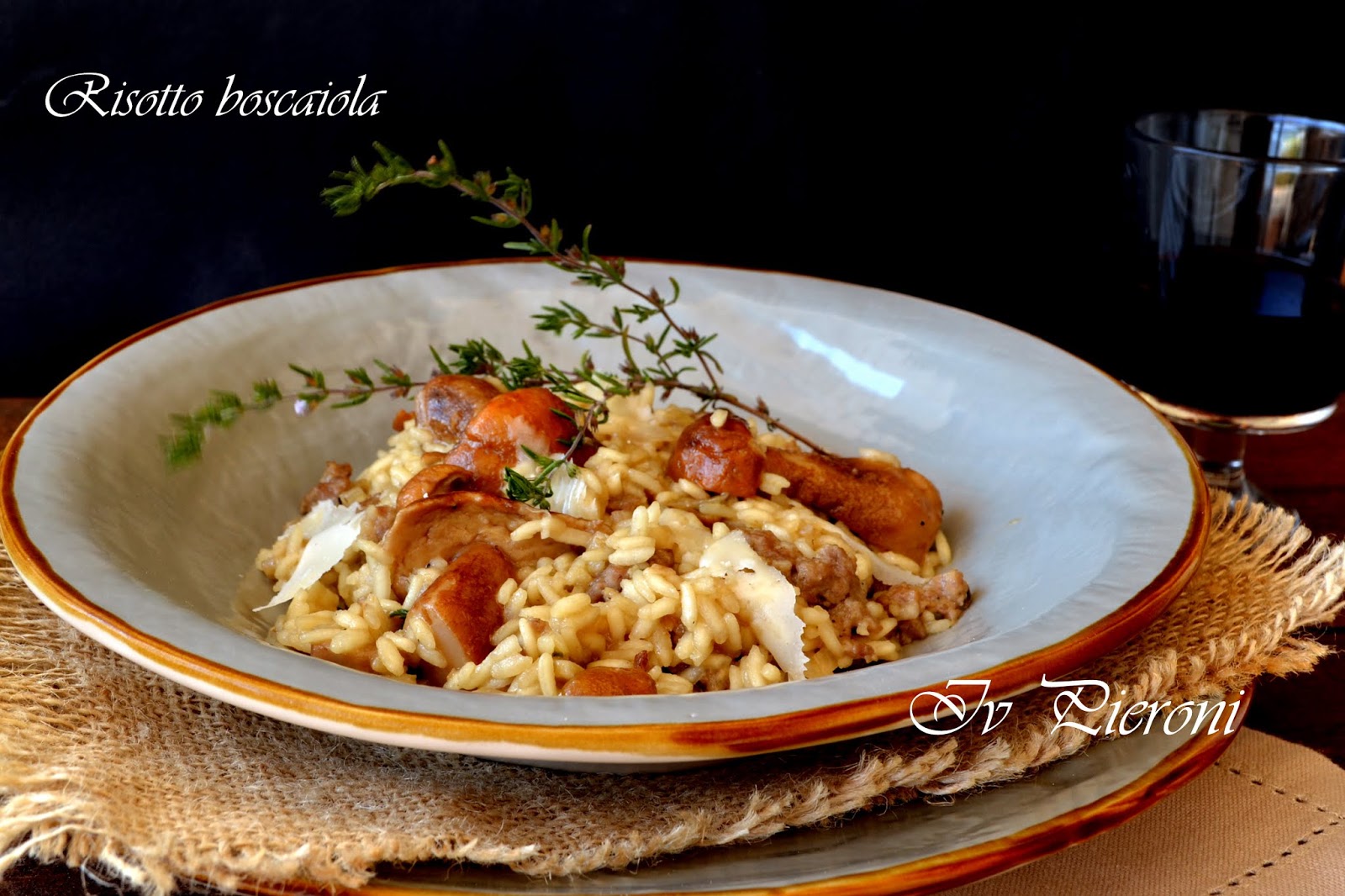 С нож и вилица в ръка Горско ризото Risotto boscaiola