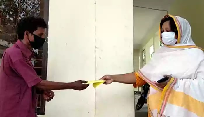 The Prime Minister's medical assistance to the minority ethnic-Dalit community ক্ষুদ্র নৃগোষ্ঠী-দলিত সম্প্রদায়কে প্রধানমন্ত্রীর চিকিৎসা সহায়তা