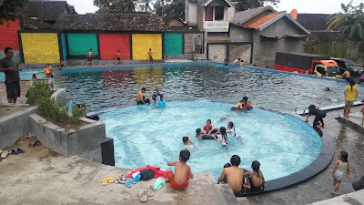 Kolam Renang Umbul Gedaren