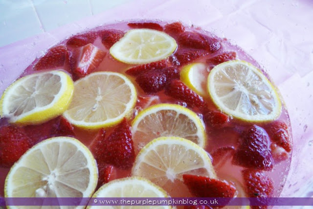 Pink Flavoured Lemonade for a Baby Shower at The Purple Pumpkin Blog