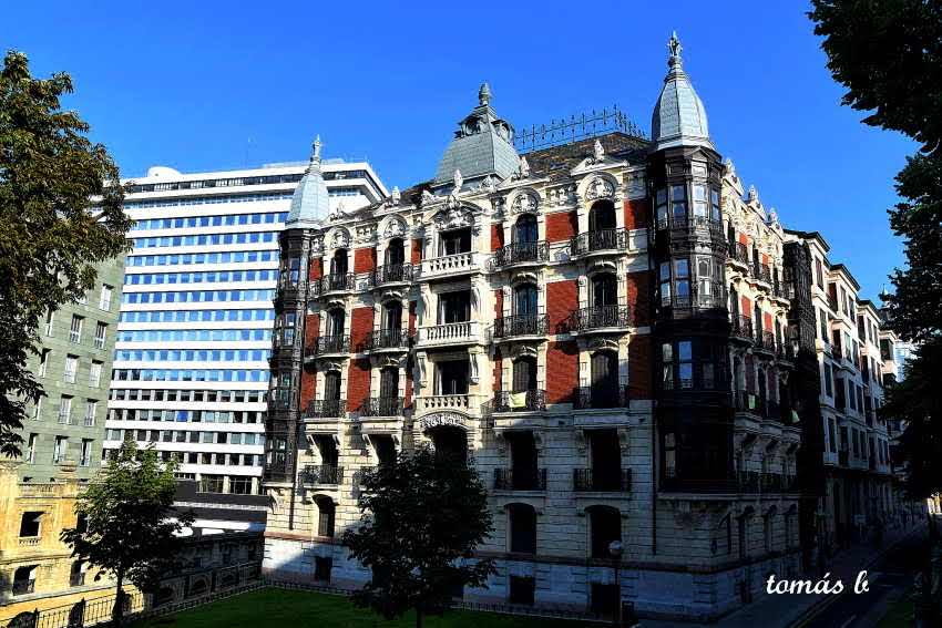FOTOGRAFIAS Desde los Jardines de Albia al Ayuntamiento; Bilbao, Vizcaya.