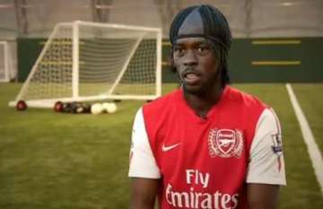 Arsenal signs a player!!!