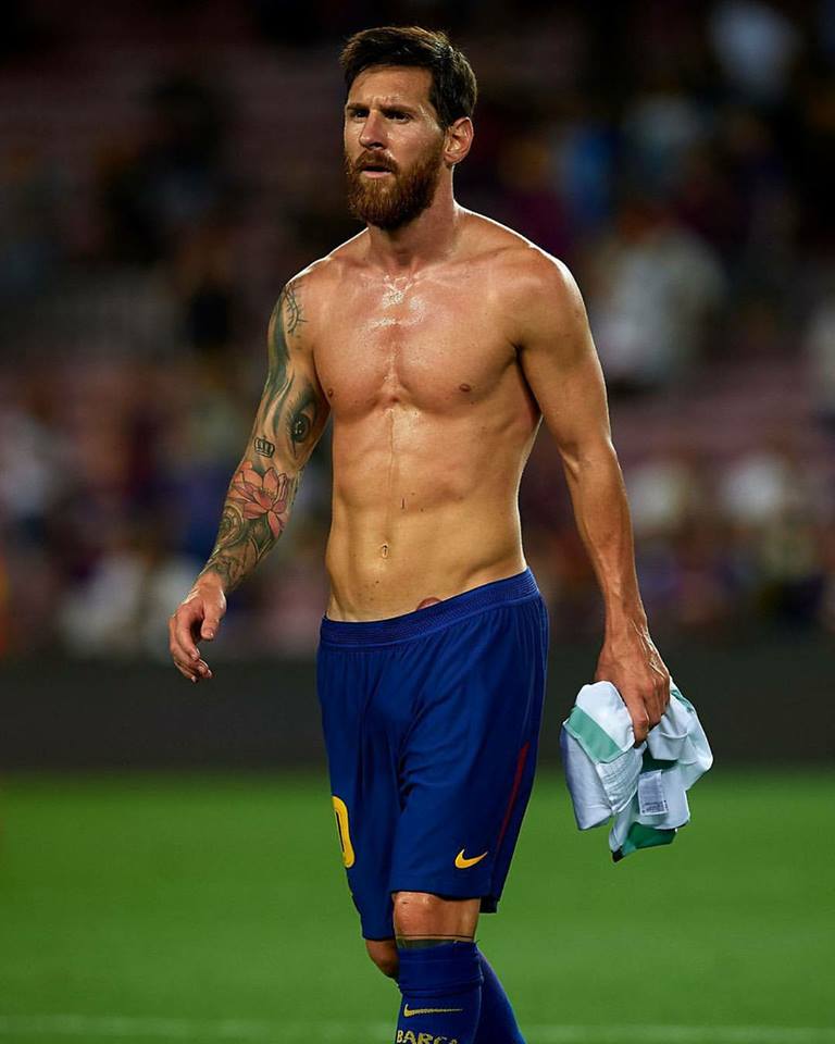 GiuliaLena Fortuna Lionel Messi zeigt seinen sexy Body!