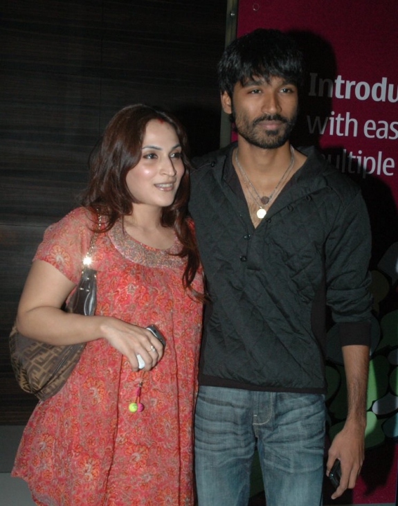 South Indian Actor Dhanush with Wife Aishwarya Rajinikanth Dhanush | South Indian Actor Dhanush Family Photos | Real-Life Photos