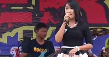 Lirik Lagu Dangdut Tabir Kepalsuan Voc. Rhoma Irama Cipt. Rhoma Irama