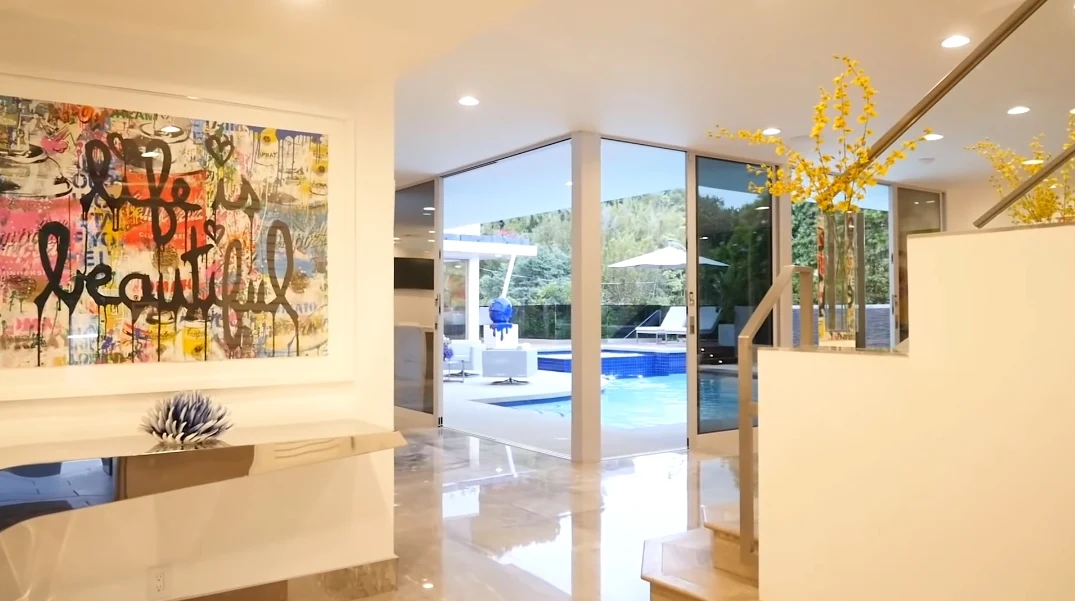 61 Photos vs. Tour 1250 Angelo Dr, Beverly Hills, CA Ultra Luxury Home Interior Design