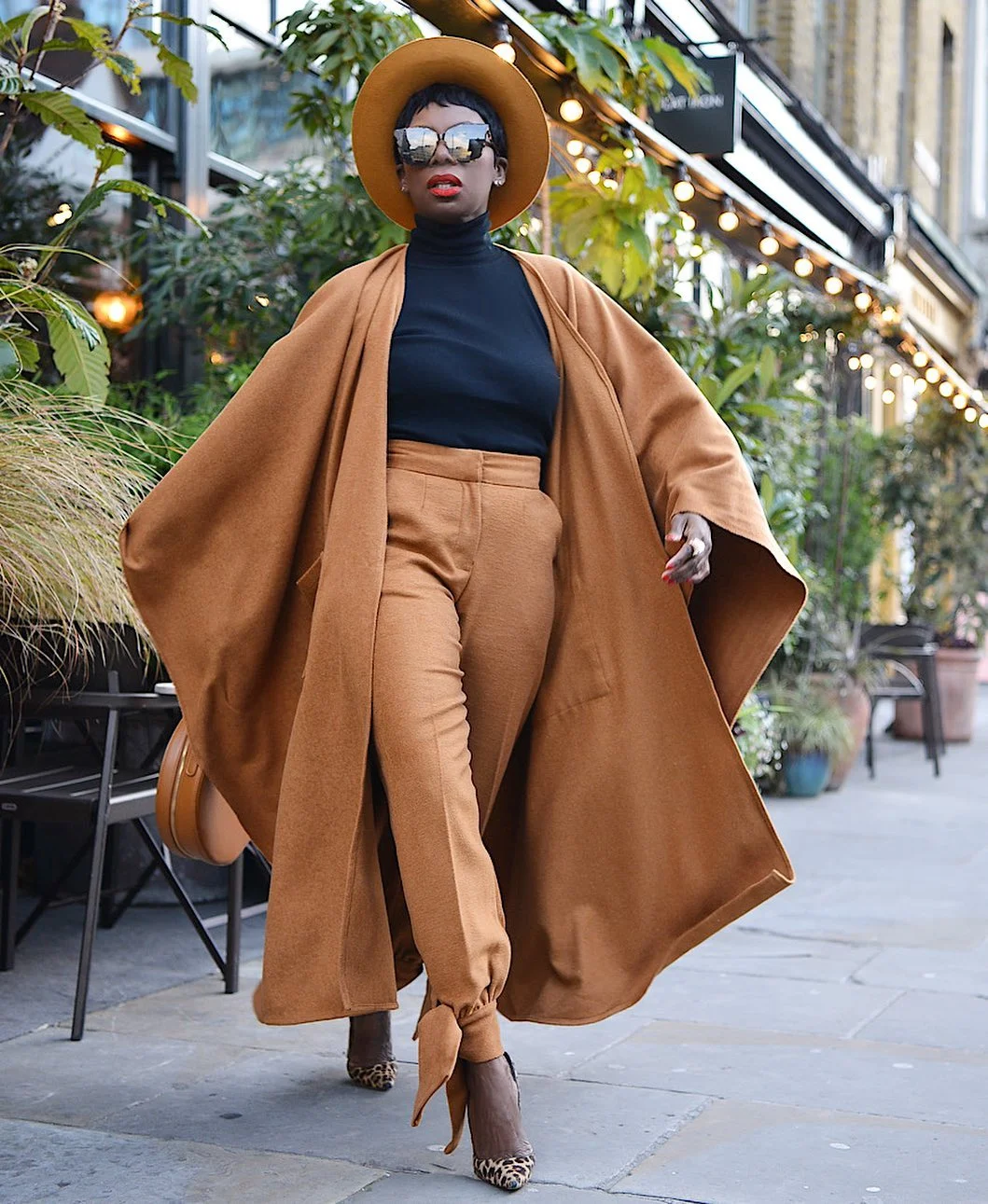 Caramel cape