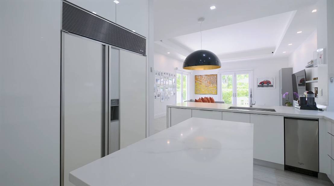 Tour 16 Turtle Walk, Key Biscayne Luxury Home vs. 39 Interior Design Photos